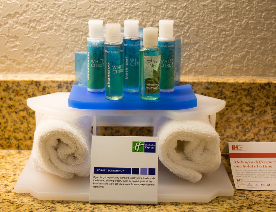 Holiday Inn Express West Jefferson By Ihg Luaran gambar