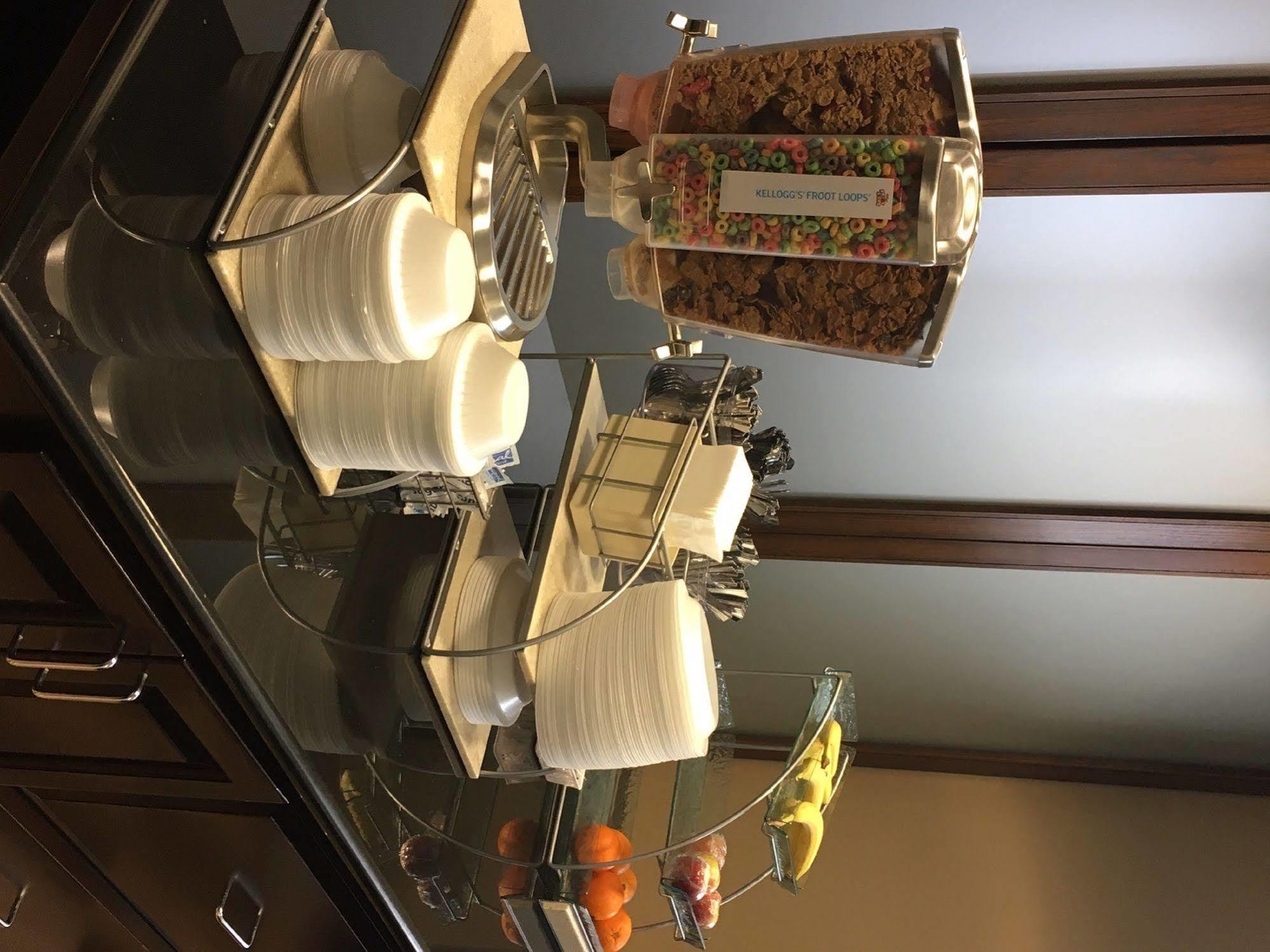 Holiday Inn Express West Jefferson By Ihg Luaran gambar